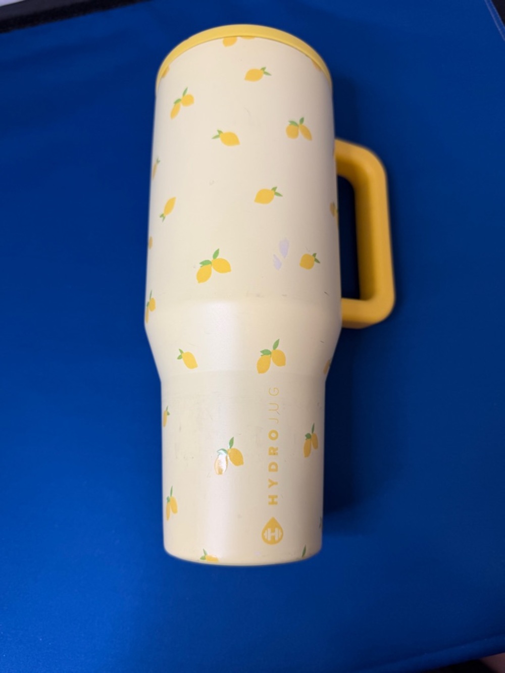HydroJug Cream Travel Mug with Yellow Lemon Pattern and Yellow Handle 40oz